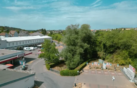 Luftbild Ladepark und REWE Luftbild vom Ladepark am Aubach und dem REWE-Markt in Waldsolms